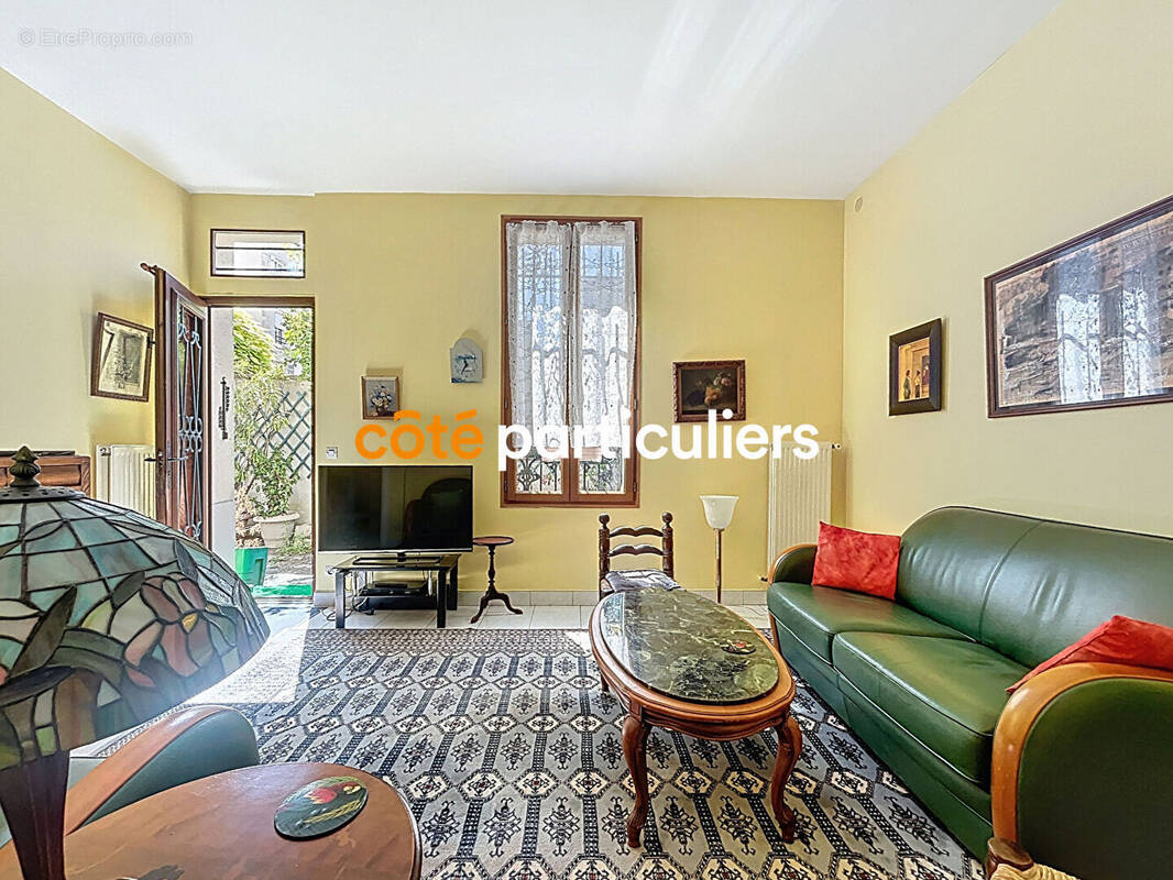 Appartement à IVRY-SUR-SEINE