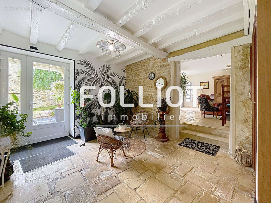 Maison à LAIZE-LA-VILLE