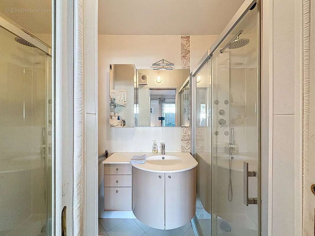 Appartement à LE CANNET