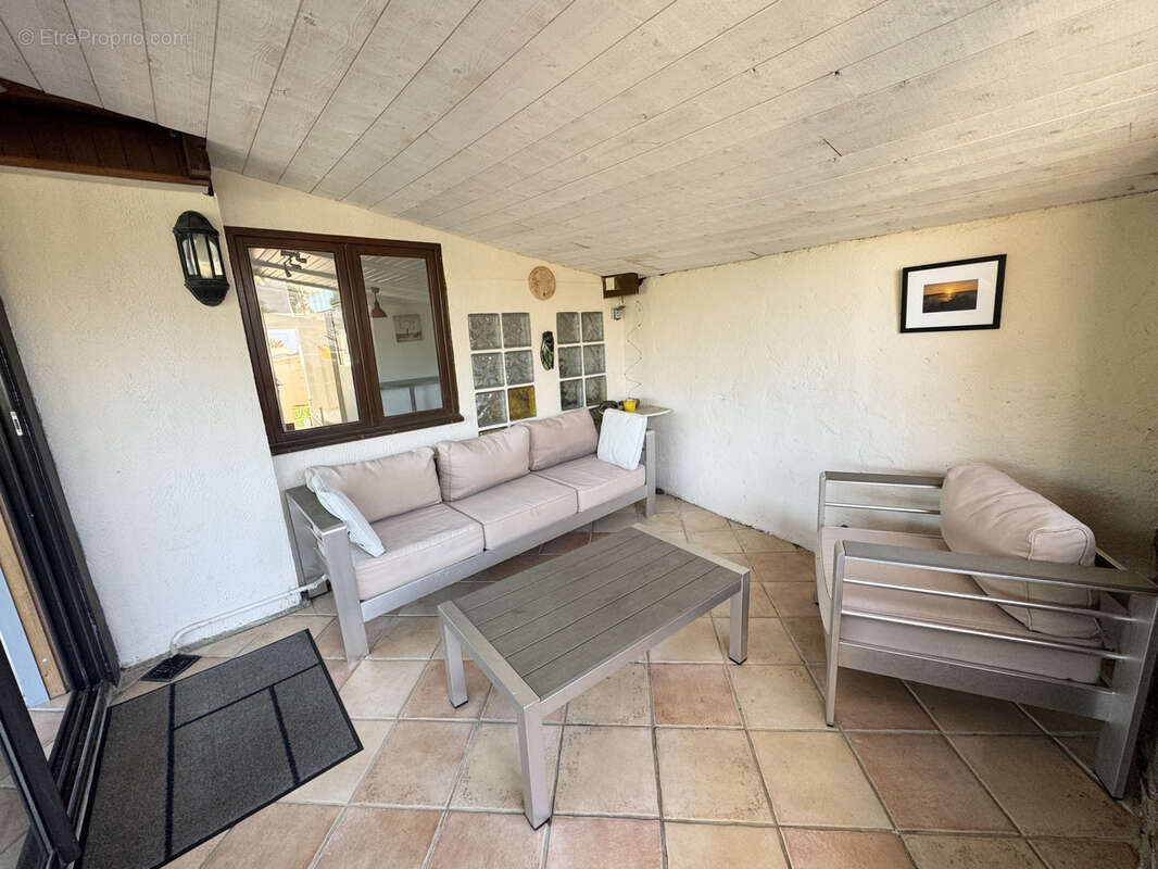 Maison à BORMES-LES-MIMOSAS