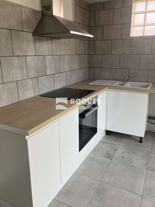 Bédarieux, à vendre belle maison de ville composée de deux appartements loués ! - photo 9