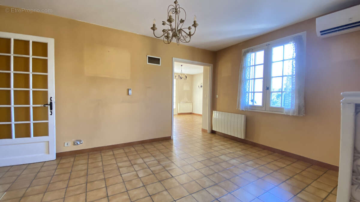 Maison à MORIERES-LES-AVIGNON