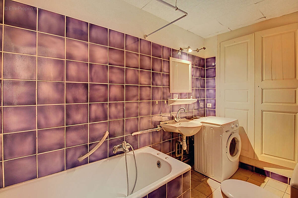 Appartement à SALERNES