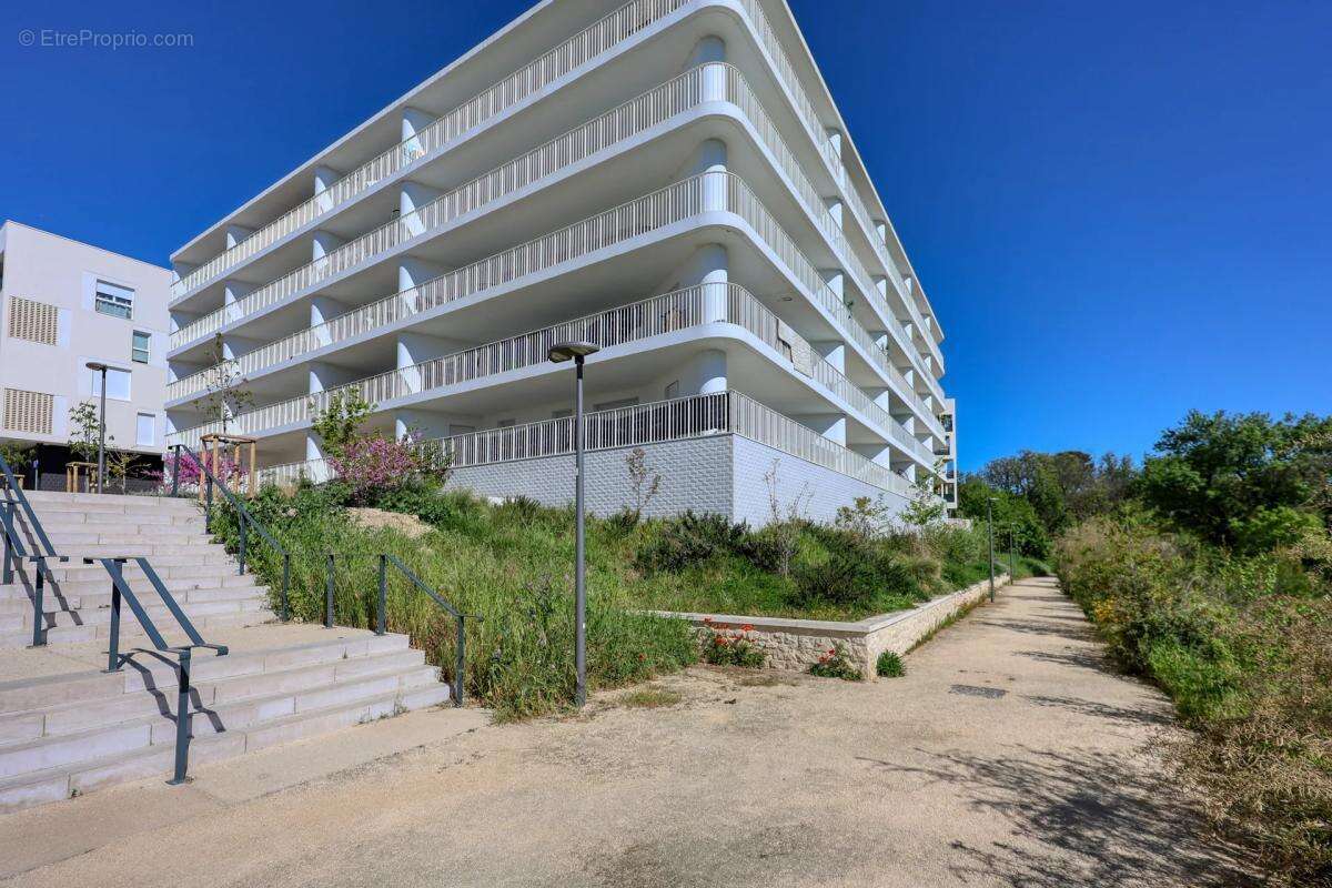 Appartement à MARSEILLE-14E