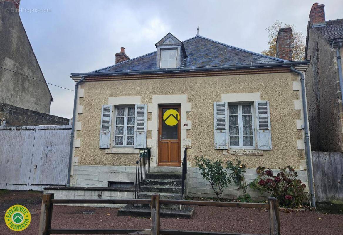 Maison à BIZENEUILLE