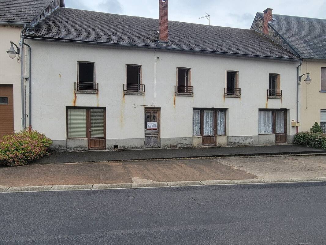 Maison à LASTIC