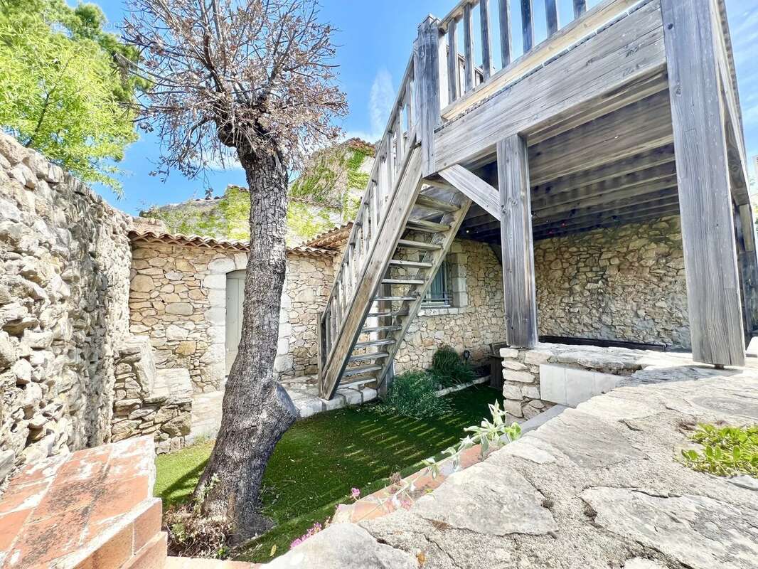 Maison à LA ROQUEBRUSSANNE