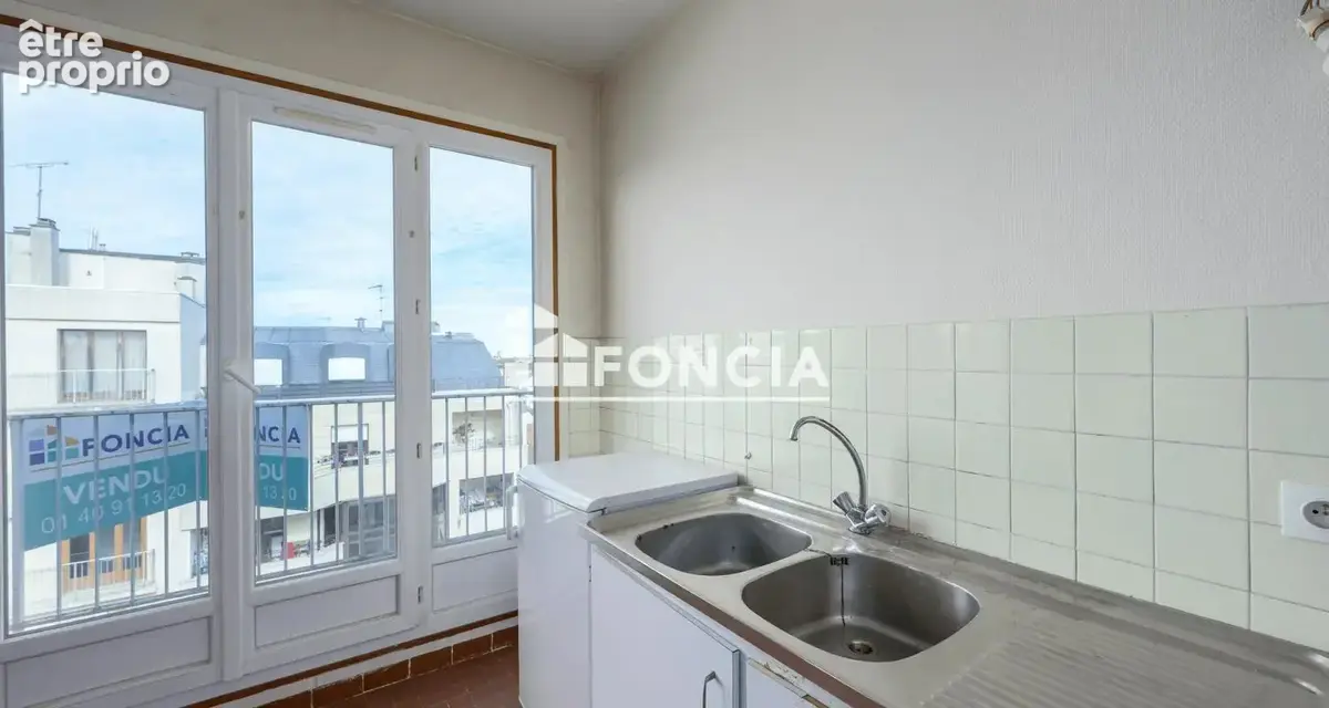 Quartier petit chambord – studio au dernier étage avec balcon et parking - photo 4