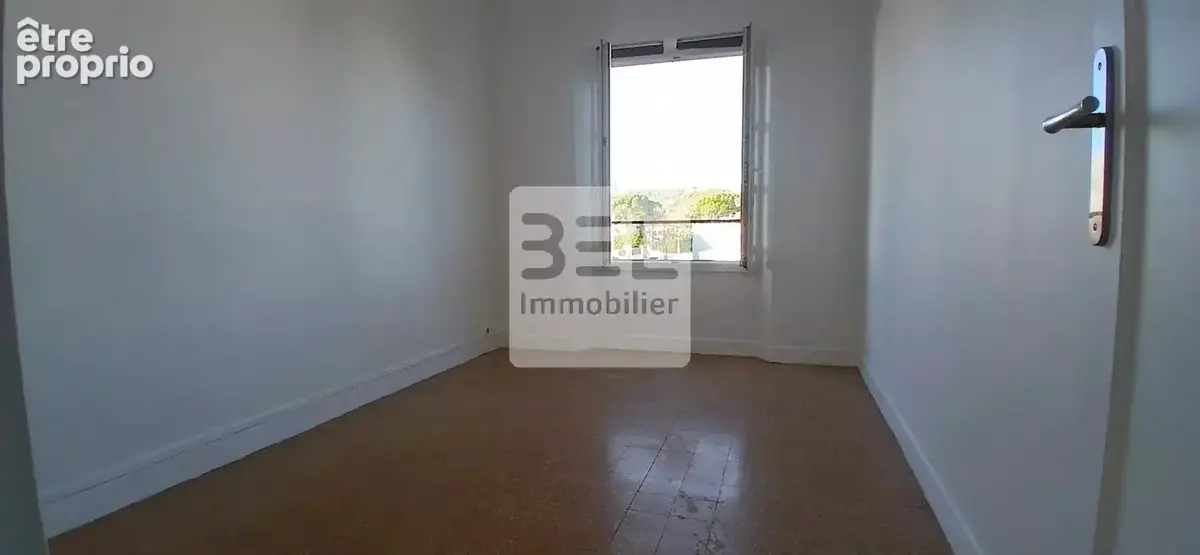 Appartement T3 avec balcon, cave et parking - photo 7