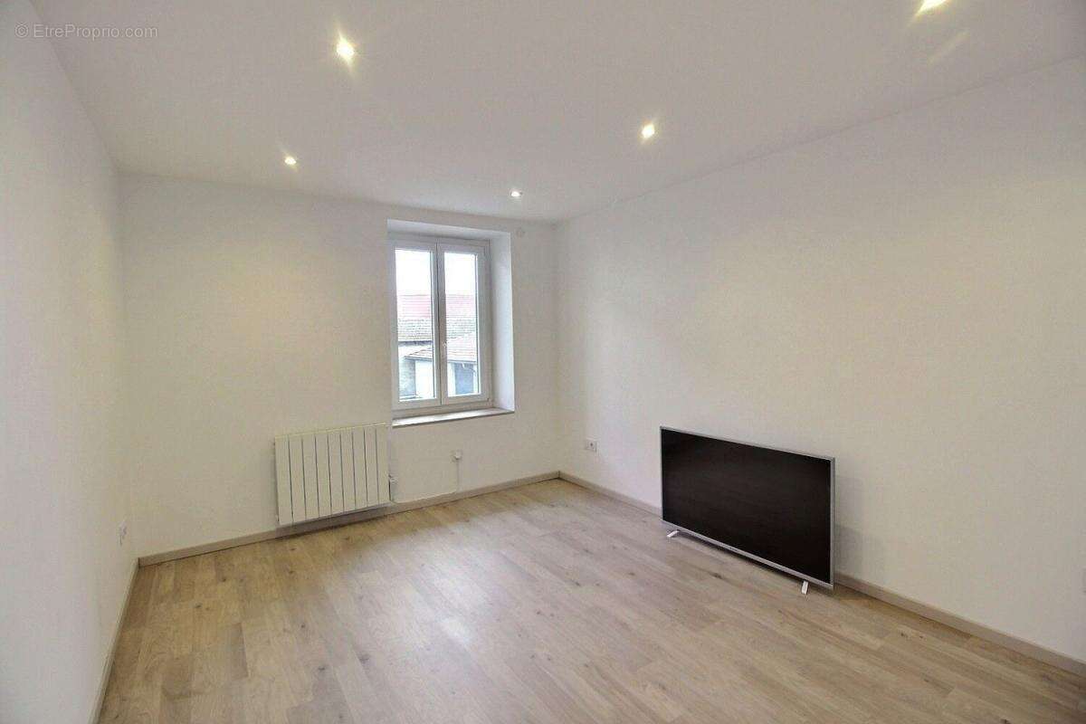 Maison à LES ABRETS