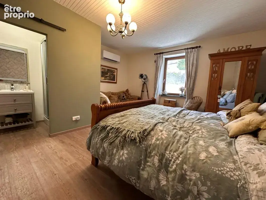 Maison de village rénovée de 3 chambres avec vue - photo 8