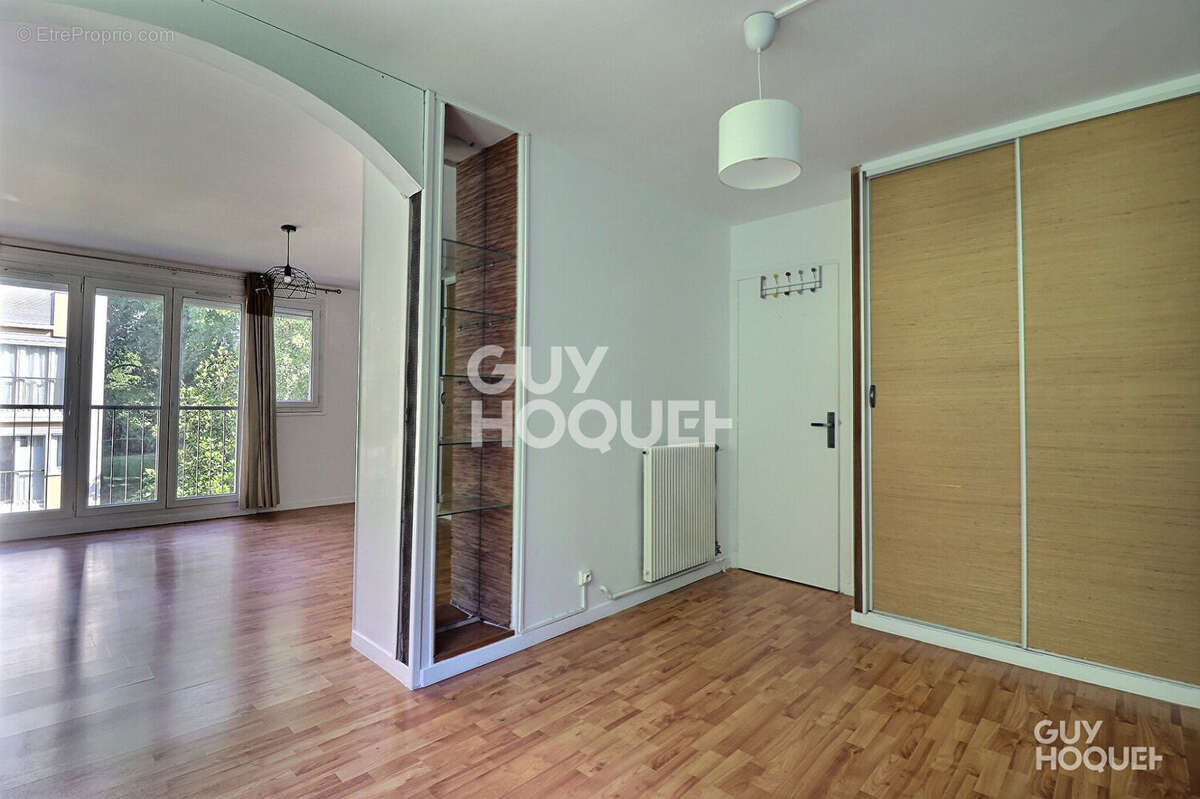 Appartement à VILLIERS-SUR-ORGE