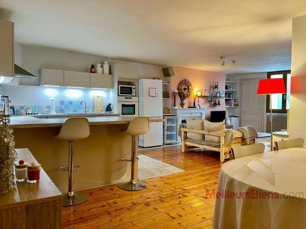 Appartement à LONS-LE-SAUNIER