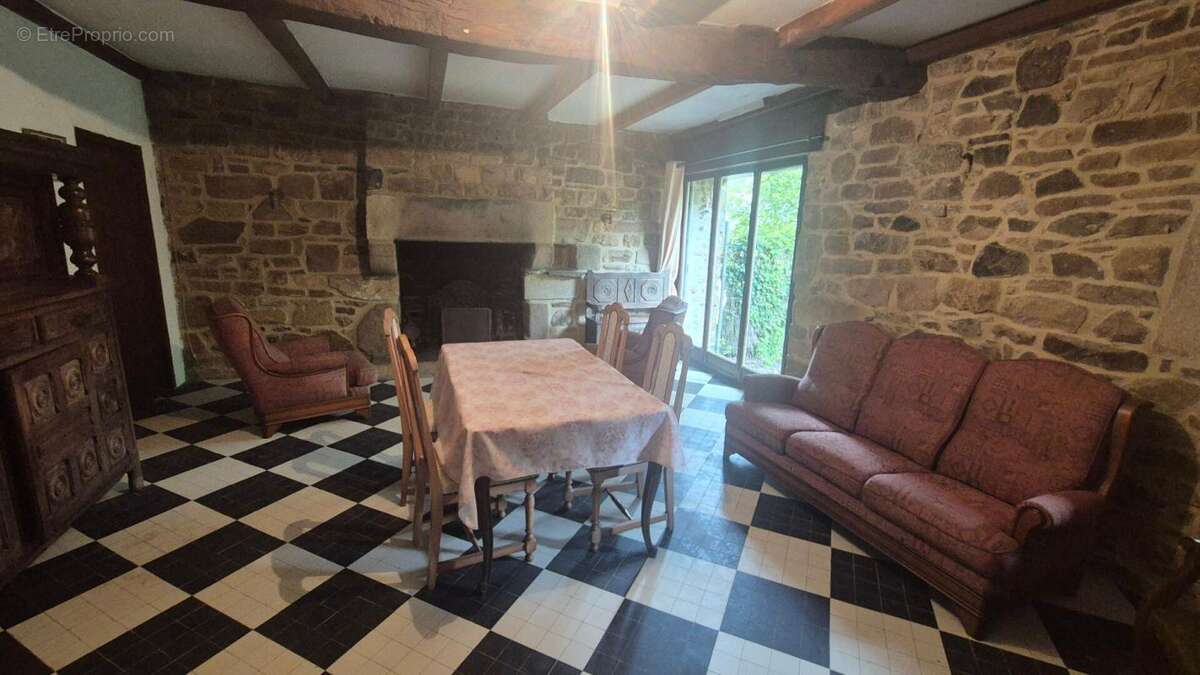 Maison à PLOUGASNOU