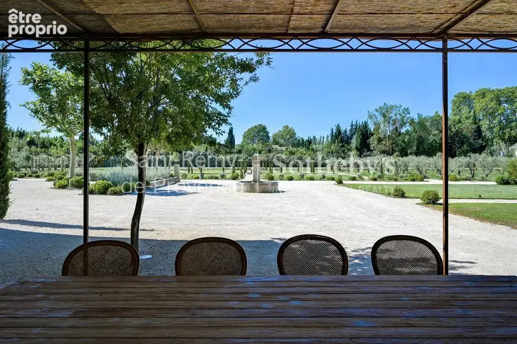 Exclusivité. Saint Rémy de Provence, superbe propriété rénovée située à 5 mn du centre - photo 9