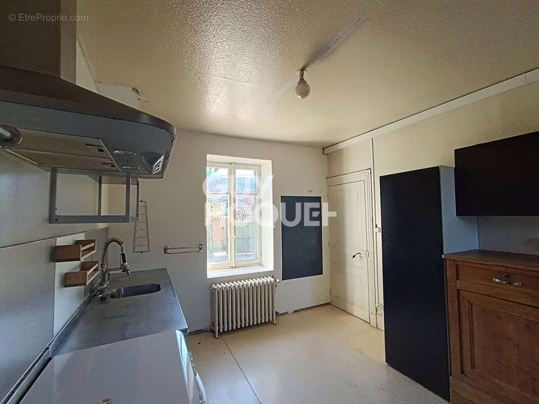 Maison à SAIL-SOUS-COUZAN