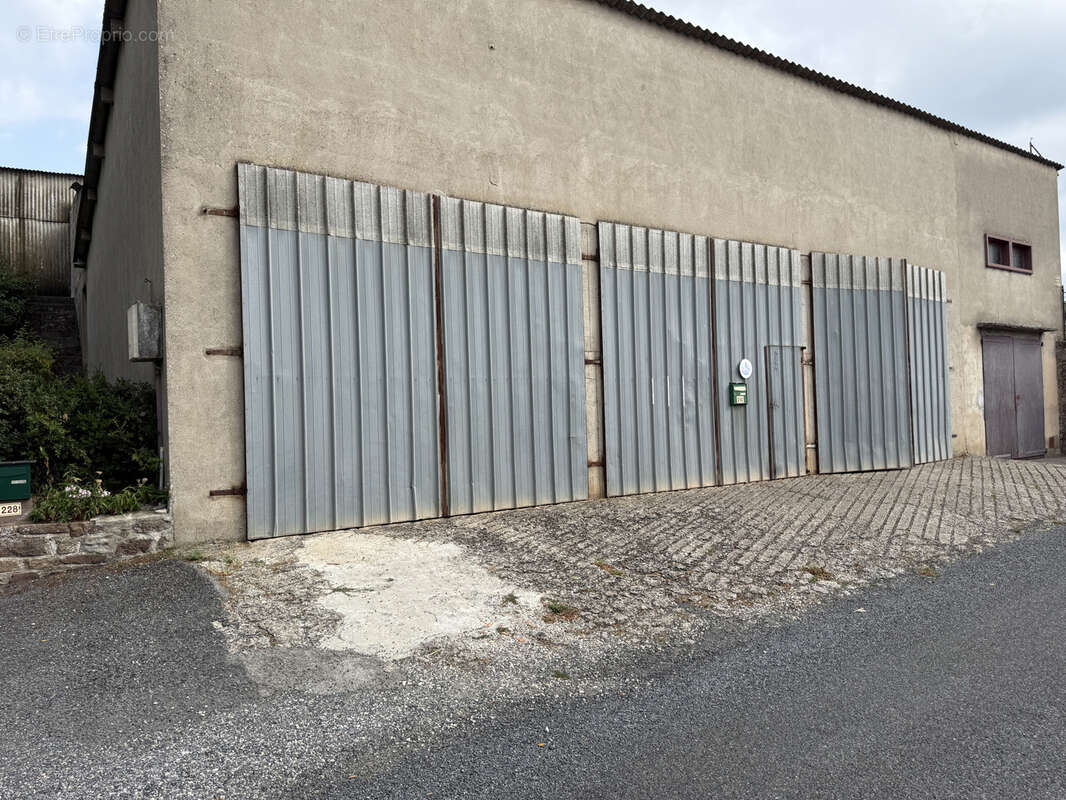 Vente dépôt avec hangar et terrain constructible Saint Affrique - photo 11