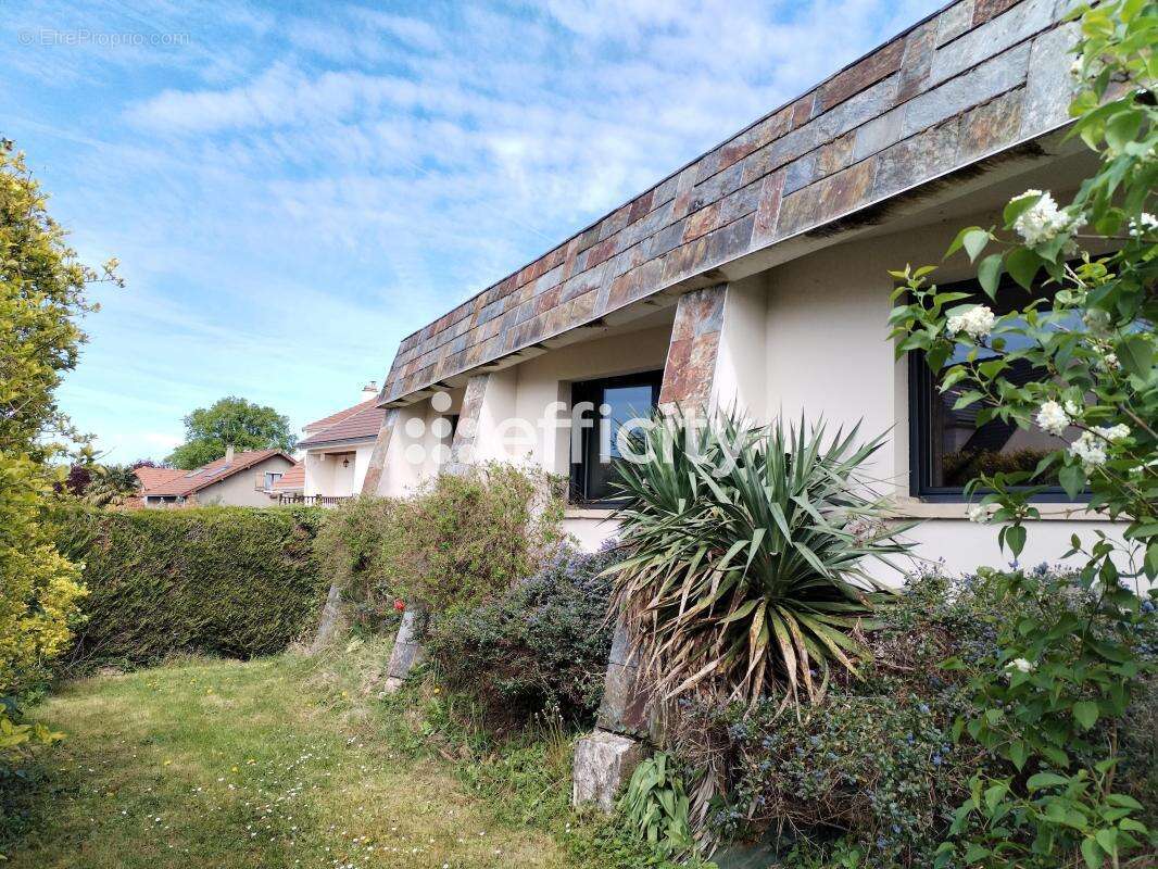 Maison à MAGNY-LES-HAMEAUX