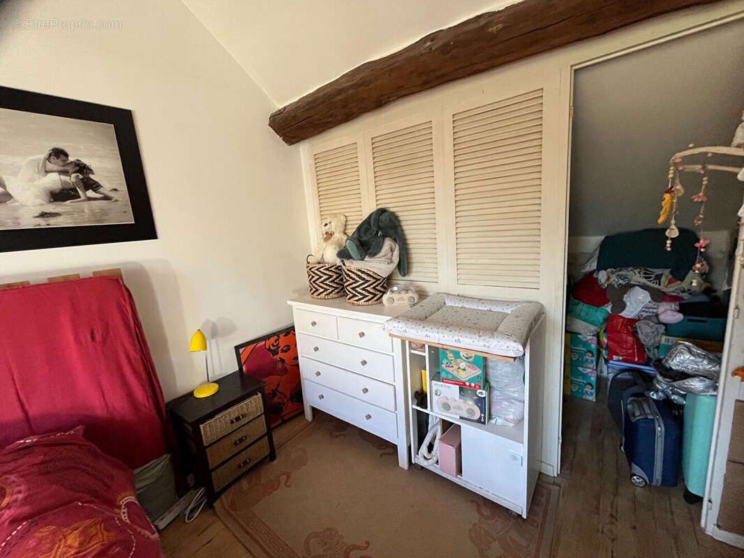 Maison à VIEILLE-EGLISE-EN-YVELINES