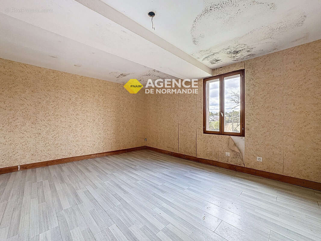 Maison 156 m² à Villers-En-Ouche  - photo 7