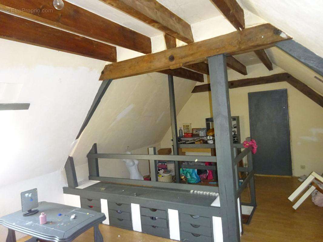 Maison à YZEURES-SUR-CREUSE