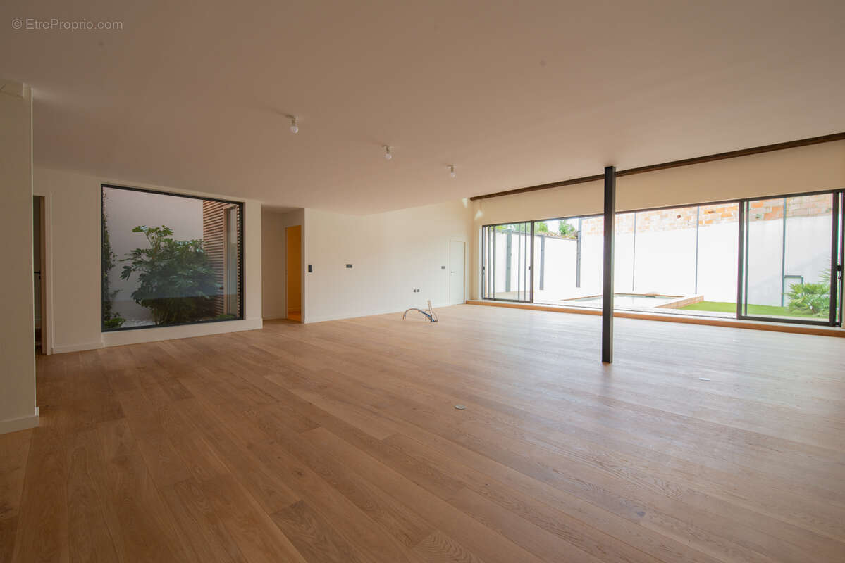 Appartement à BEGLES