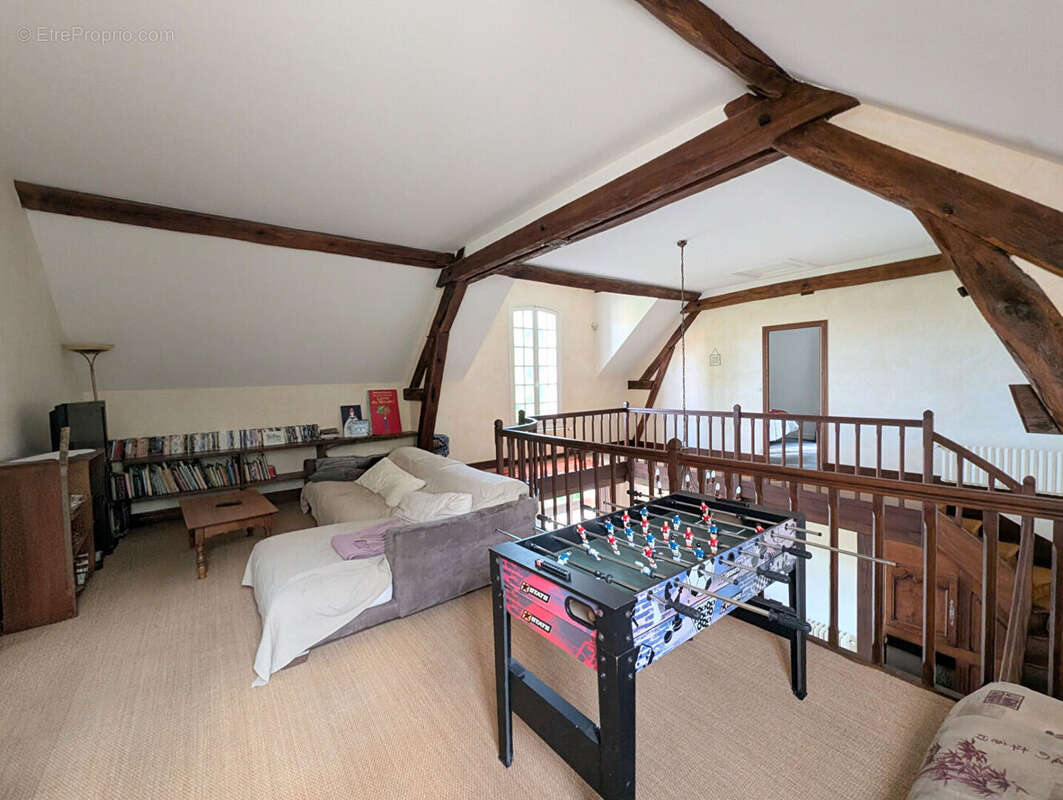 Maison à VALLIERES-LES-GRANDES