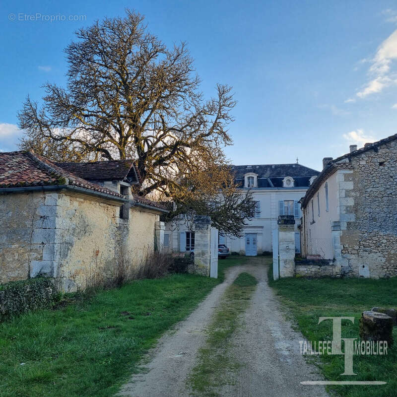 Maison à SORGES