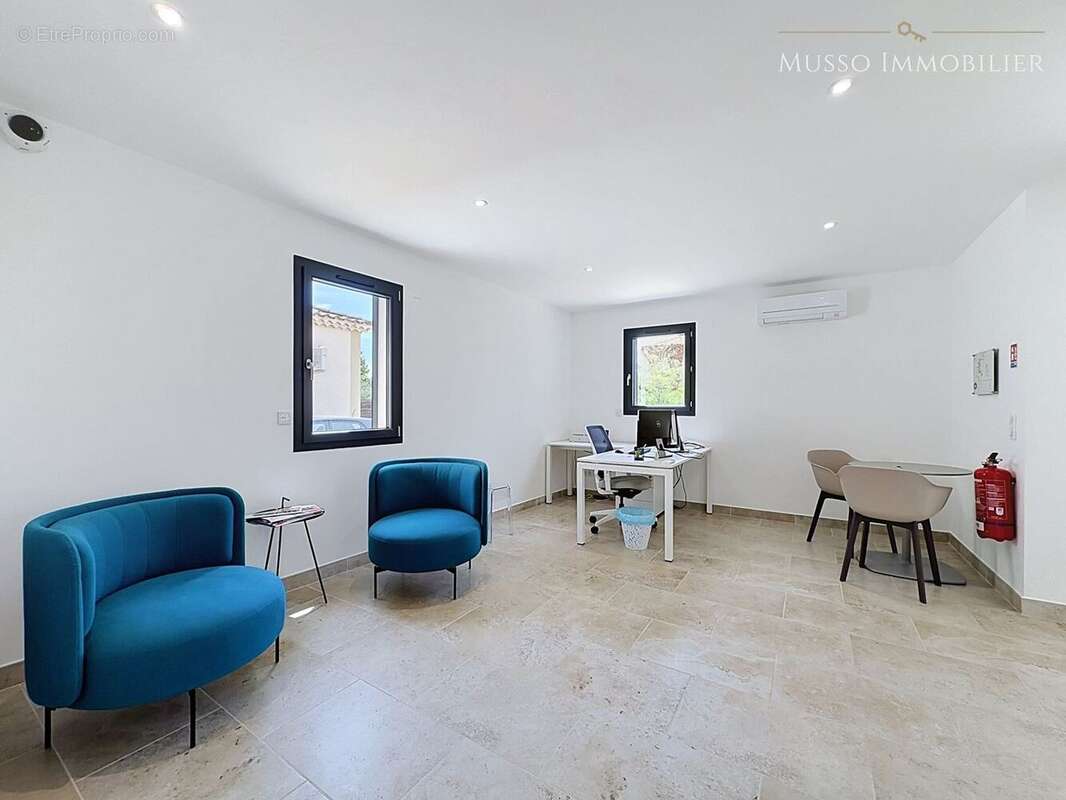 Commerce 120 m² à Orange  - photo 6