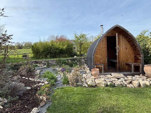 Maison à BELLENAVES