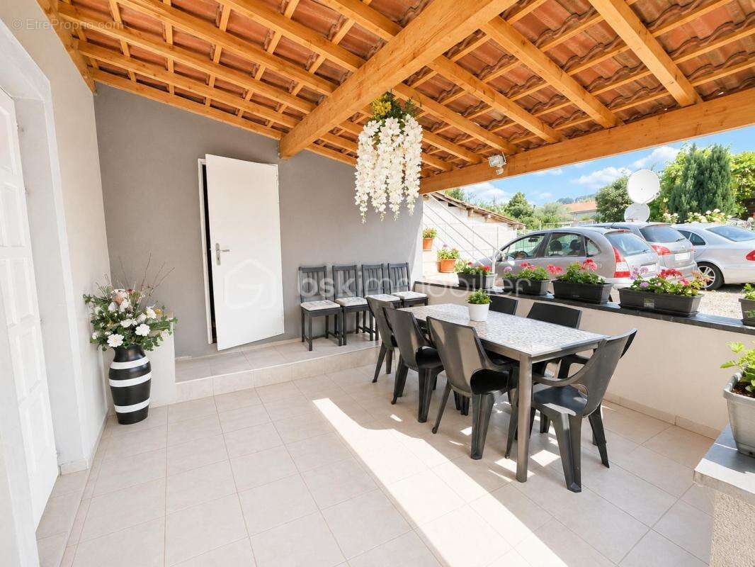 Maison avec deux appartements – Terrain 993 m² – Idéal famille, investissement ou projet locatif - photo 12
