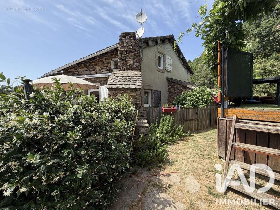 Maison 128 m² à Chambon  - photo 3