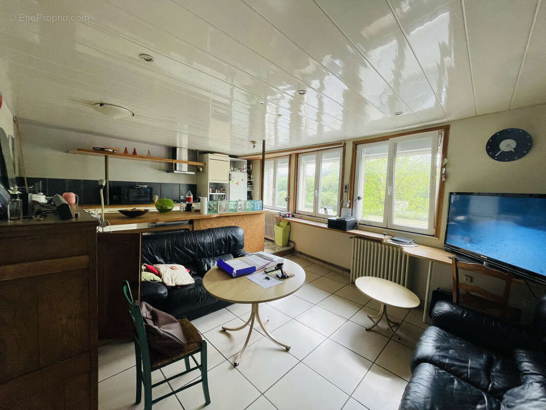 Immeuble 160 M2 sur Feignies (59750) - photo 6