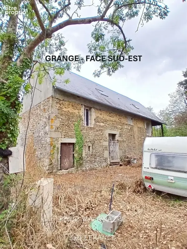 Bâtisse du XVIᵉ siècle à réhabiliter & Grange en cours de travaux – Ensemble foncier de 11 133 m² – Saint-Vigor-des-Monts (50420 - photo 3