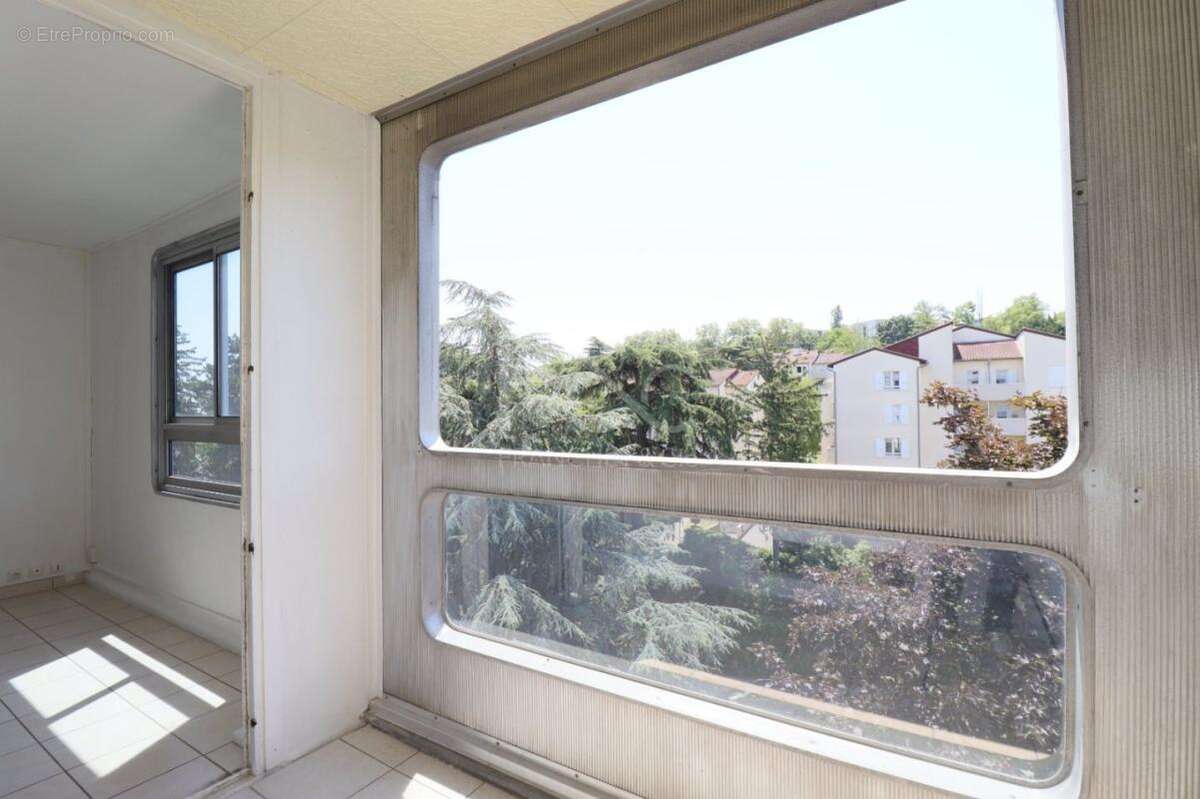 Appartement T4 de 68m² - Lyon 5 - photo 3