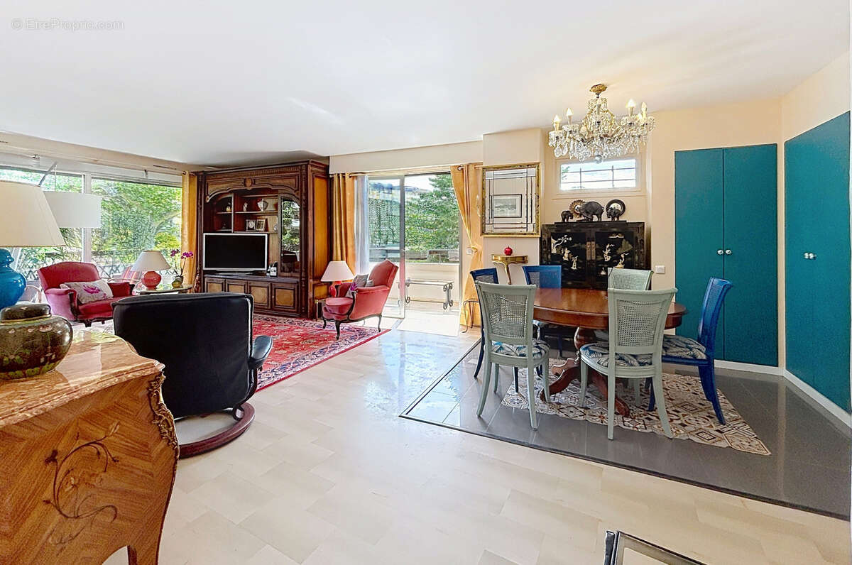 Appartement à LE CANNET