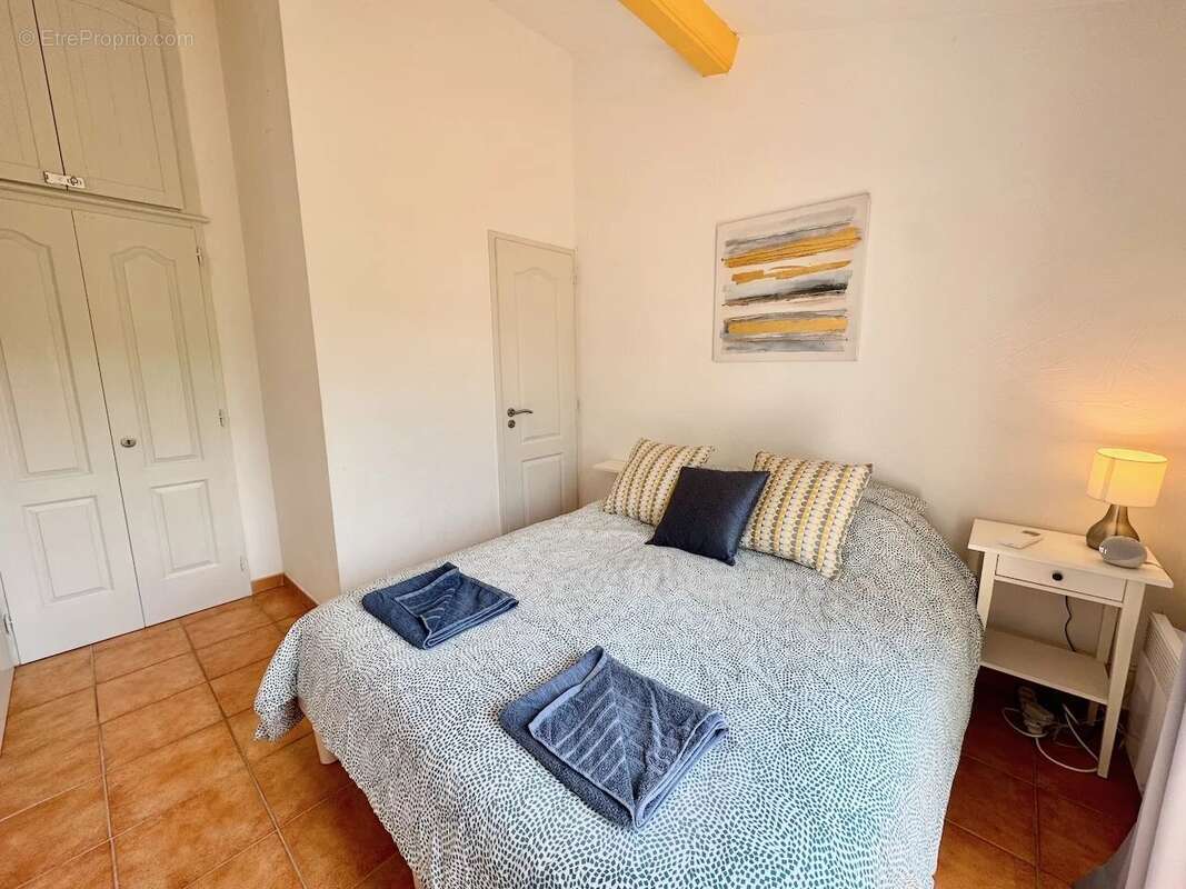 Maison à ROQUEBRUNE-SUR-ARGENS