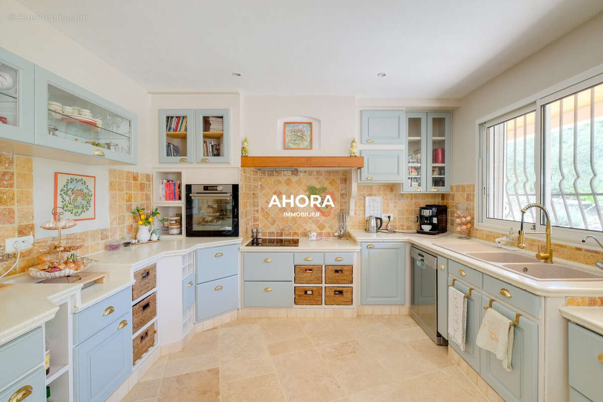 Maison à NANS-LES-PINS