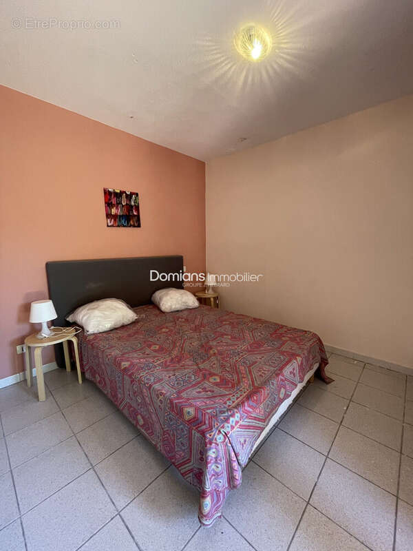 Appartement 49 m² à Saint-Cyprien  - photo 4