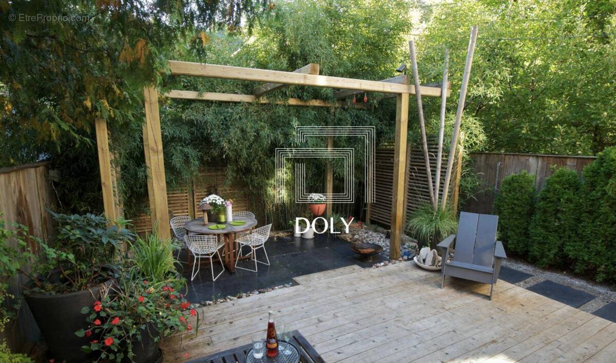 Appartement à PARIS-19E