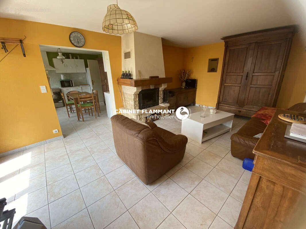 Maison 180 m² à Bussy-Le-Grand  - photo 2