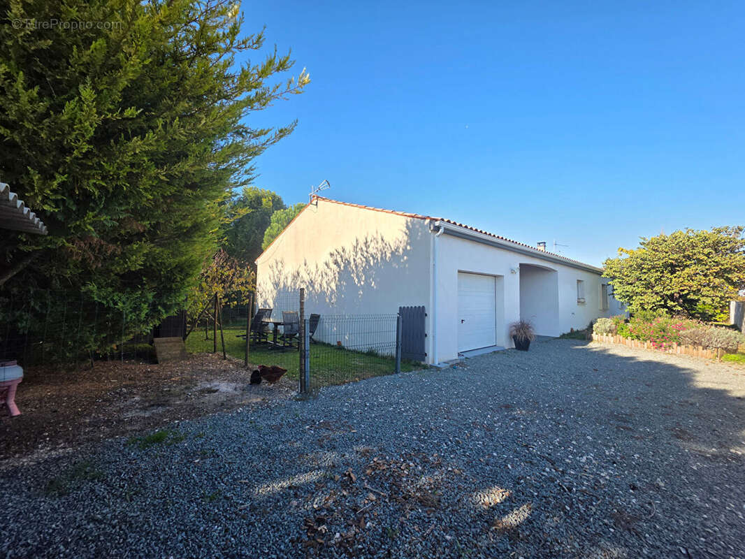 Maison à TONNAY-CHARENTE