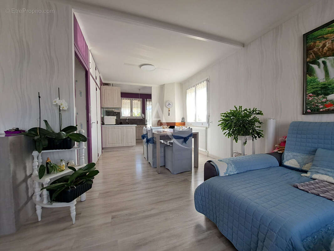 Maison à LES HERBIERS