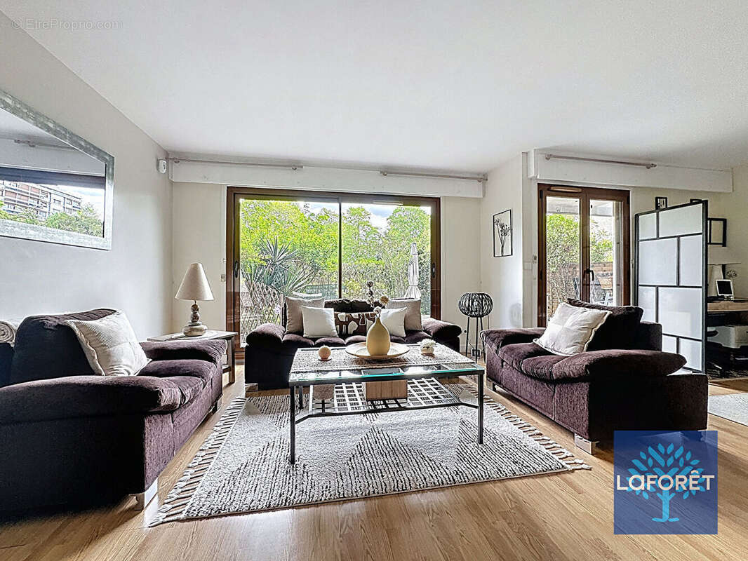 Appartement à CHILLY-MAZARIN