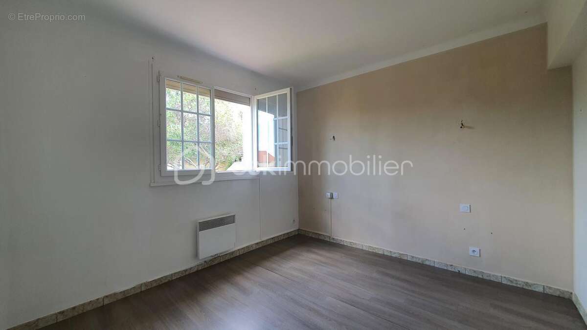 Maison 103 m² – 3 chambres – 2 salles d'eau – terrain 716 m² – garage - photo 14