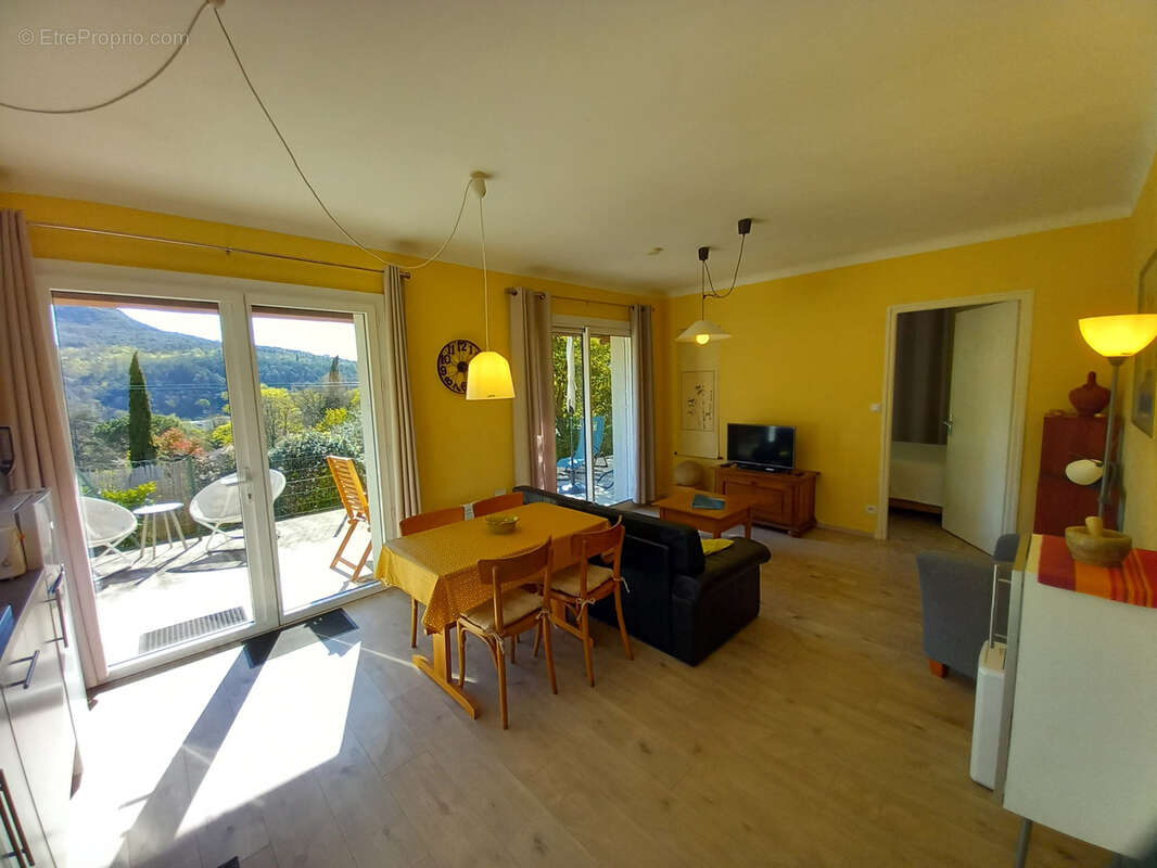 Maison à LAMALOU-LES-BAINS