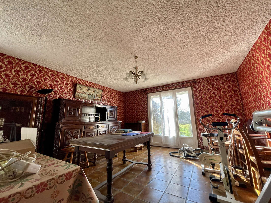 Maison à MONETEAU