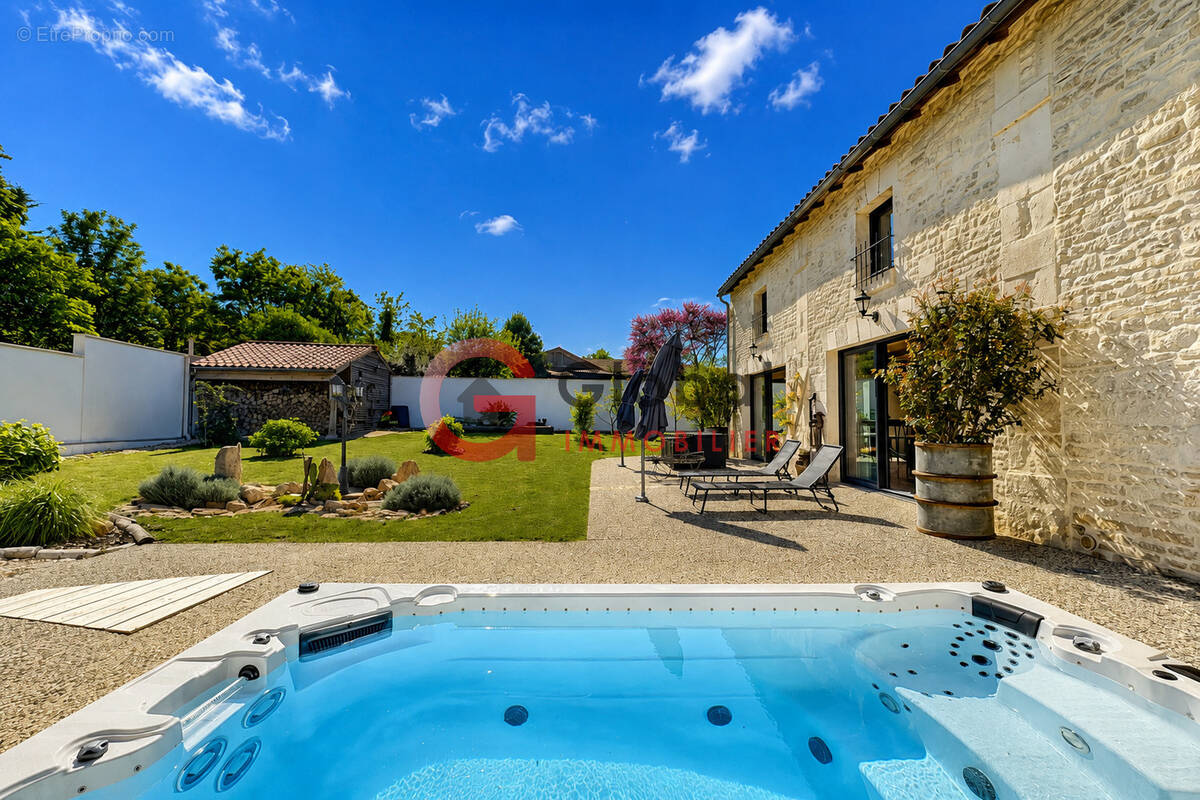 Maison à BENET
