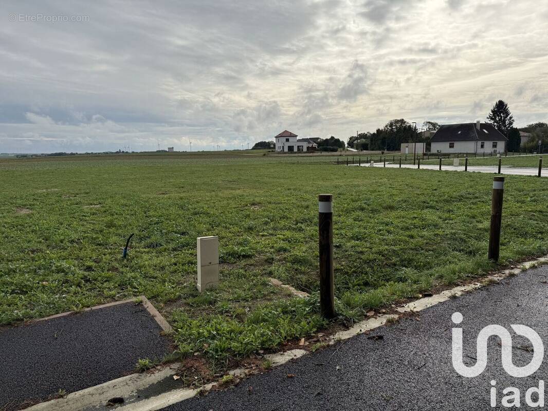 Photo 1 - Terrain à CAUROY