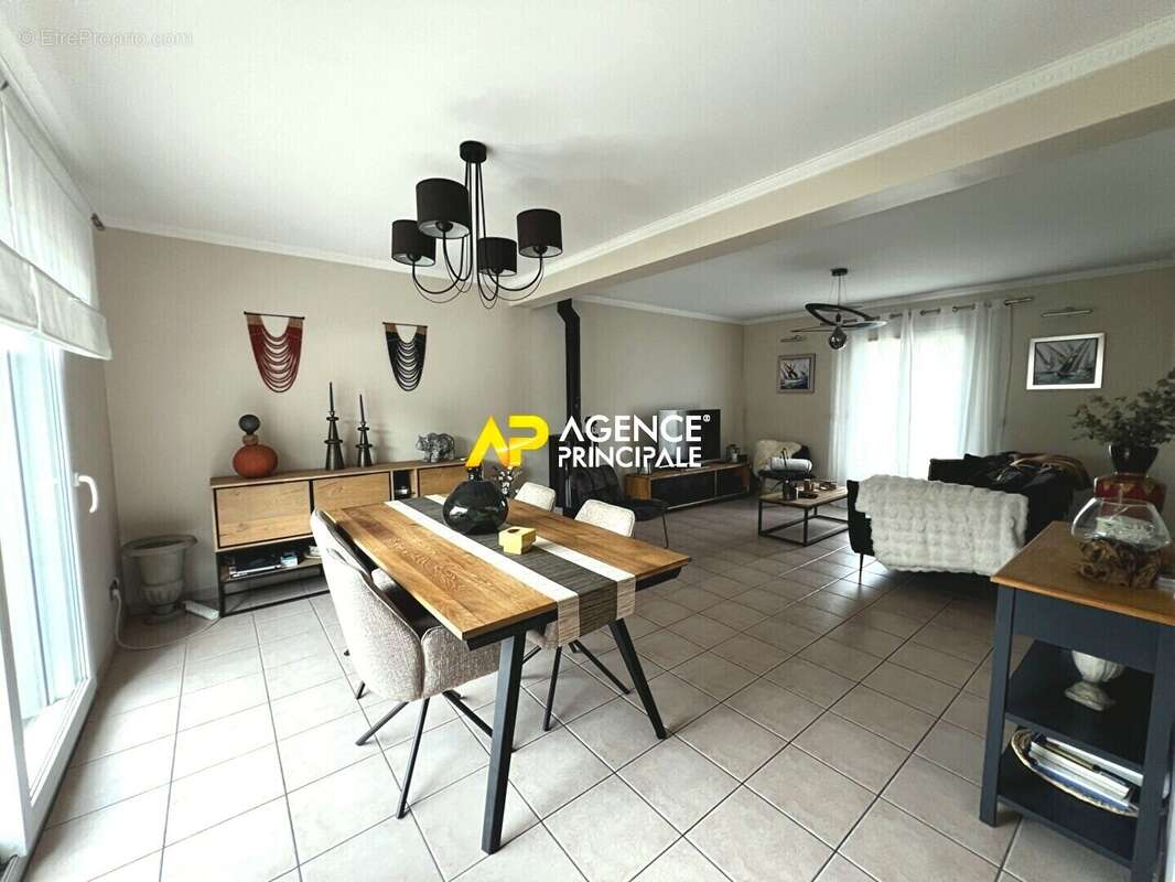 Maison Argenteuil - Coteaux 6 pièces de 110m² de 4 chambres - photo 3